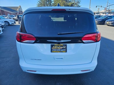2024 Chrysler Voyager LX