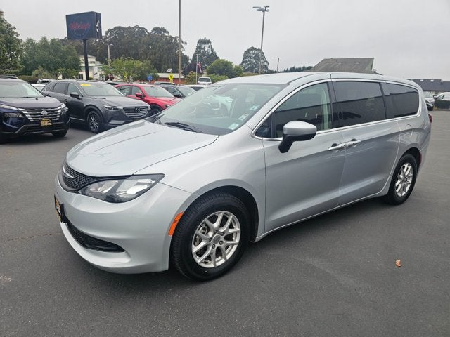 2023 Chrysler Voyager LX