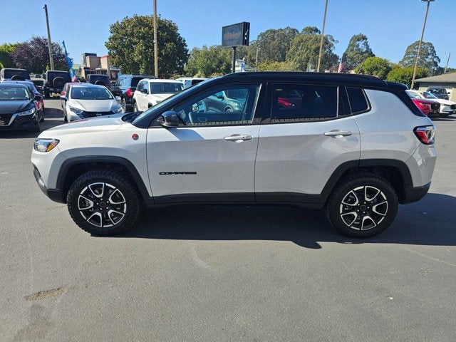 2025 Jeep Compass Trailhawk