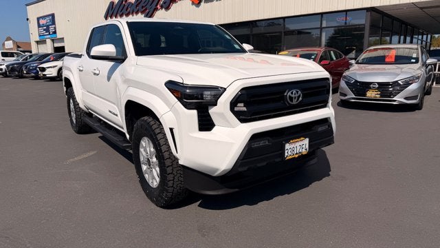 2025 Toyota Tacoma 4WD SR5