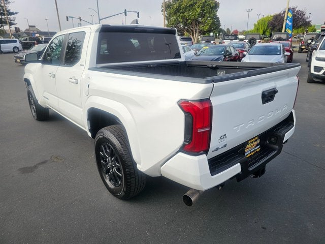 2025 Toyota Tacoma 4WD SR5