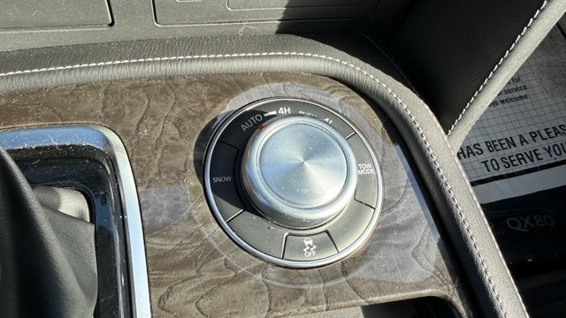 2022 INFINITI QX80 LUXE
