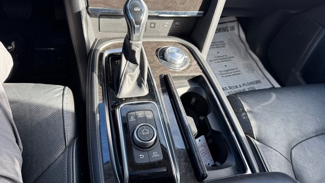 2022 INFINITI QX80 LUXE