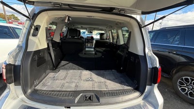2022 INFINITI QX80 LUXE